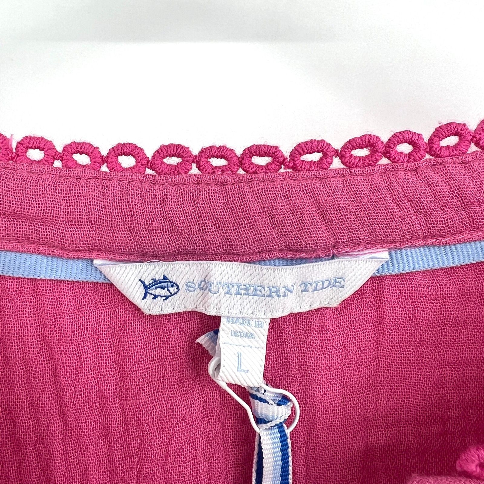 Southern Tide Harlow Top L Pink Very Berry Gauze Henley Smocked Sleeve Nwt — image 4 of 4